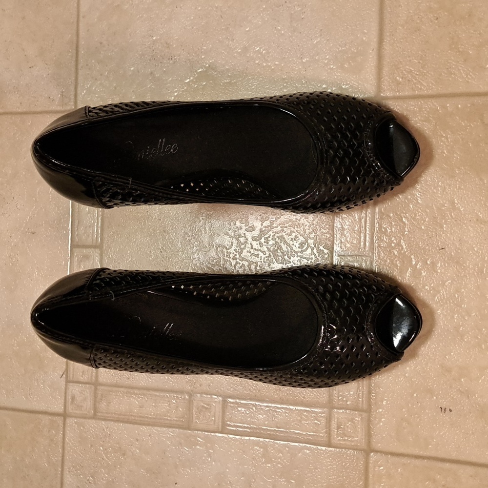 Daniellee black heels